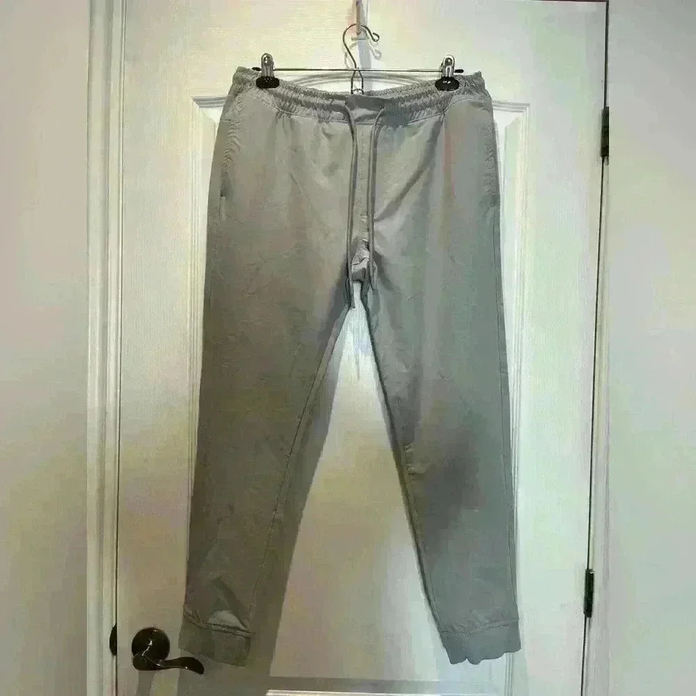 NWOT Required Grey Men  Pants Size Medium